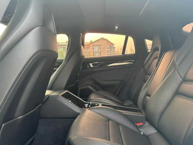 唐山19年保时捷帕拉梅拉4