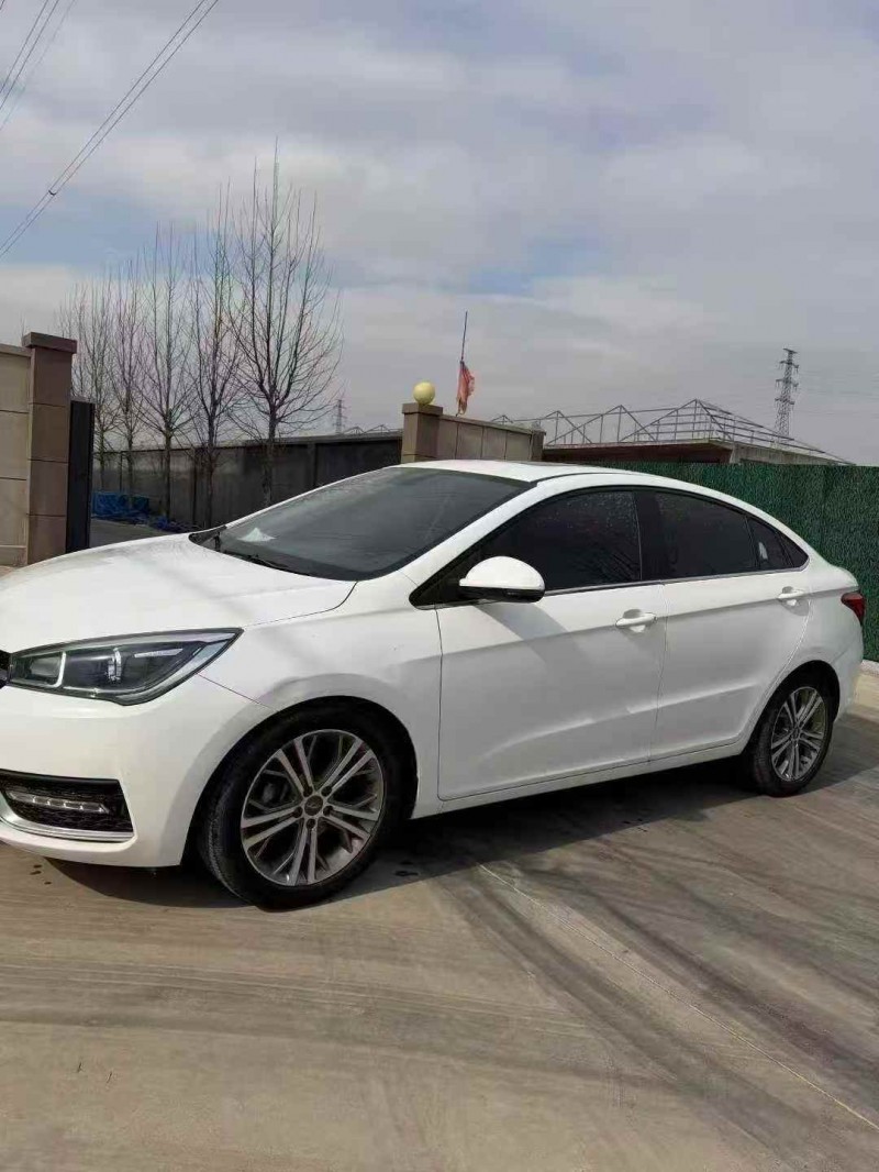 潍坊17年奇瑞艾瑞泽3