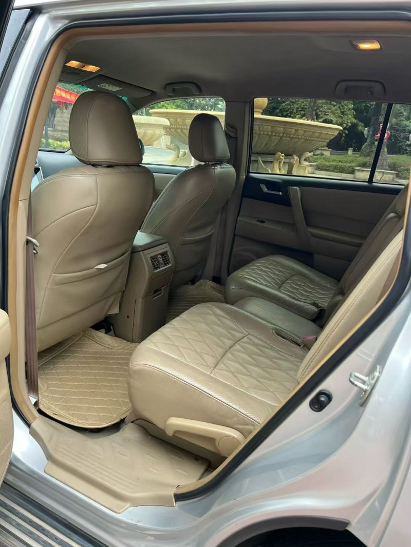 广州13年丰田汉兰达4