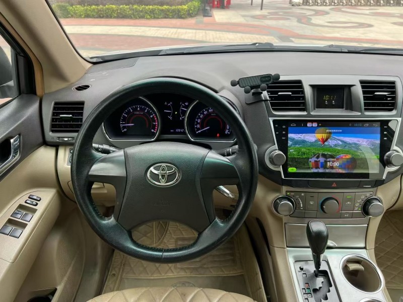 广州13年丰田汉兰达8