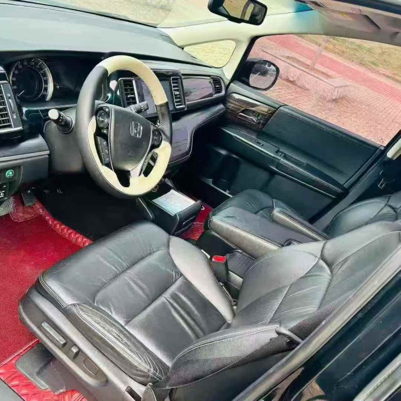 济宁18年本田艾力绅4