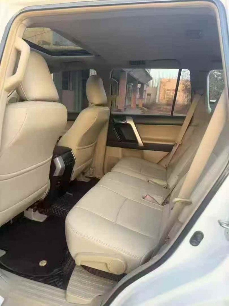 淄博12年丰田普拉多6