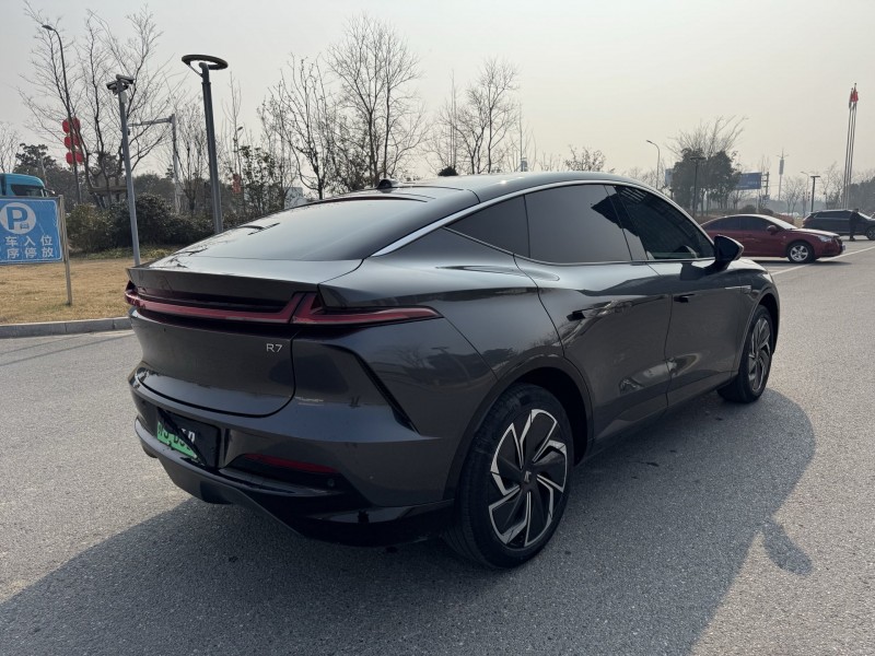 盐城25年上汽集团飞凡R75