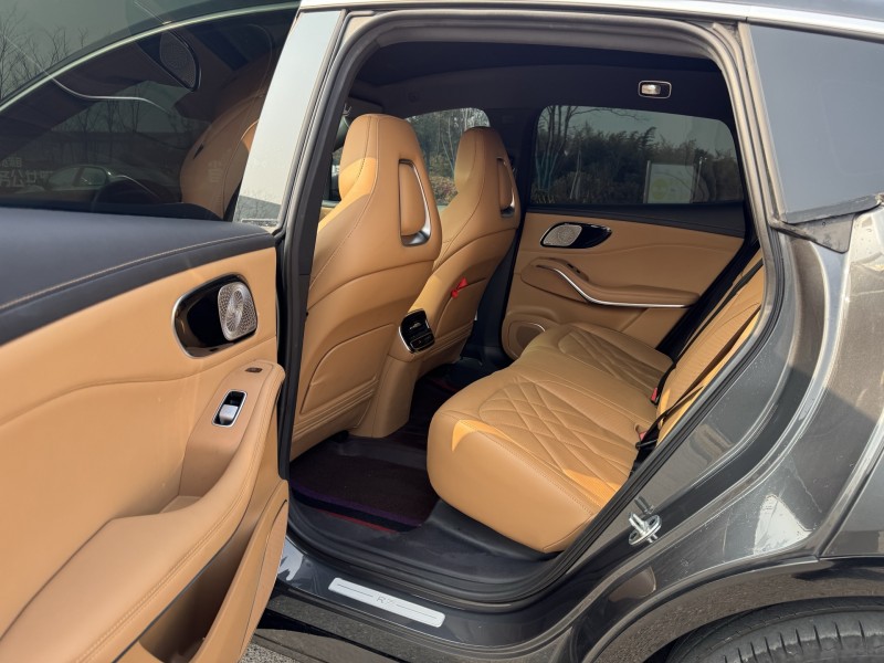 盐城25年上汽集团飞凡R77