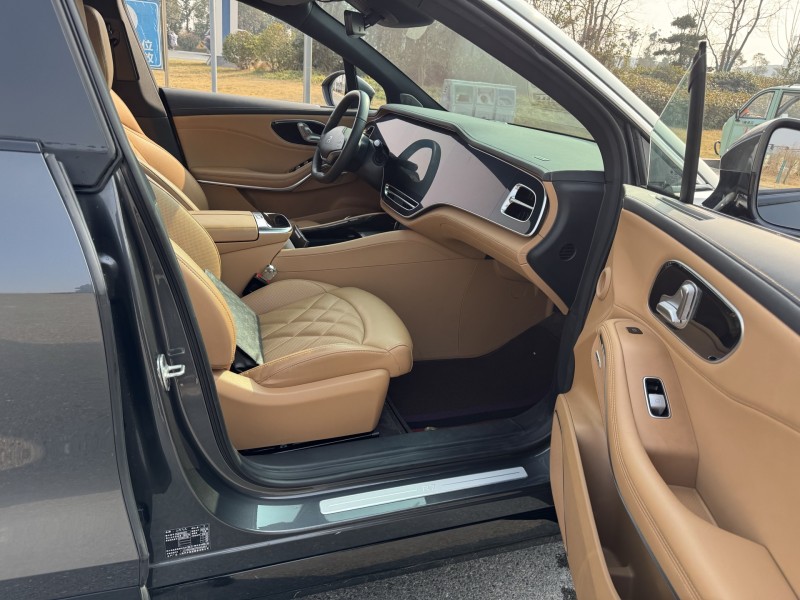 盐城25年上汽集团飞凡R79