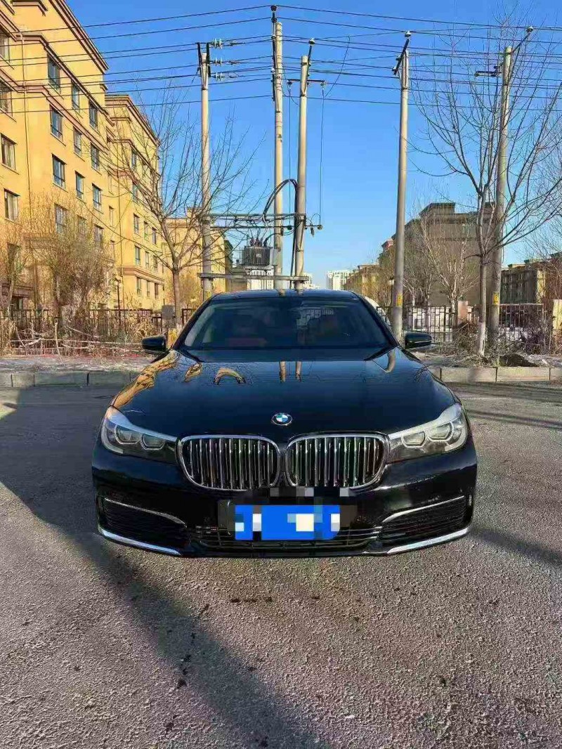 济宁17年宝马7系1