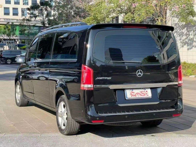 佛山18年奔驰威霆7