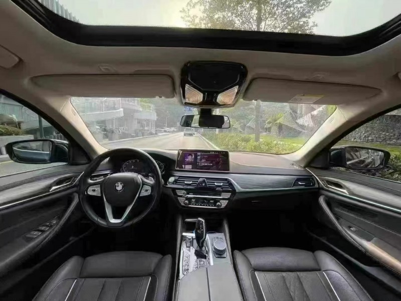 深圳22年宝马5系4