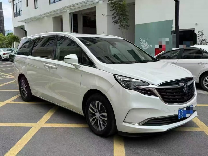 深圳21年别克GL82