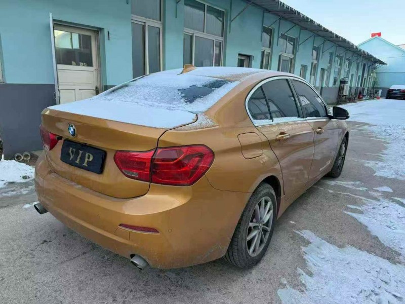 济宁17年宝马1系7