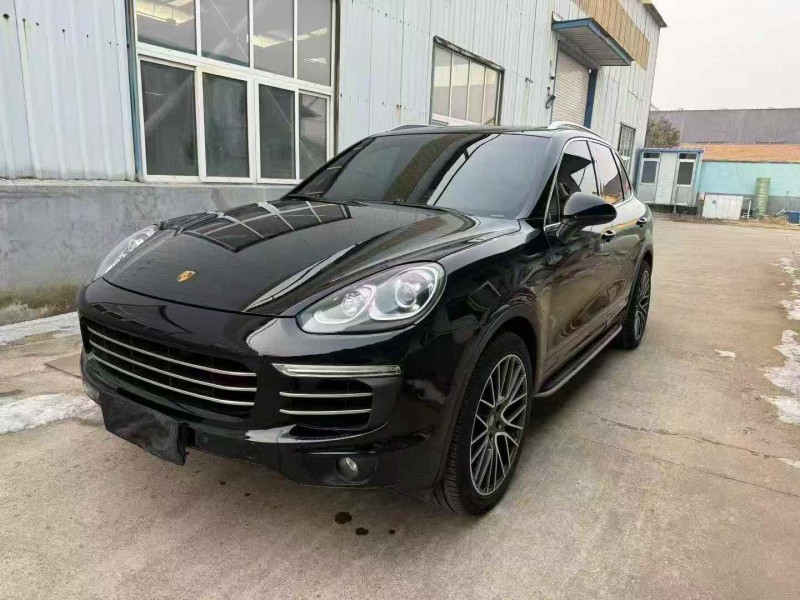 济宁17年保时捷卡宴2