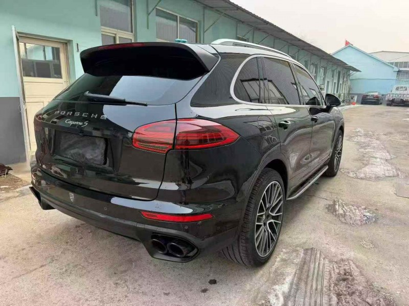 济宁17年保时捷卡宴5