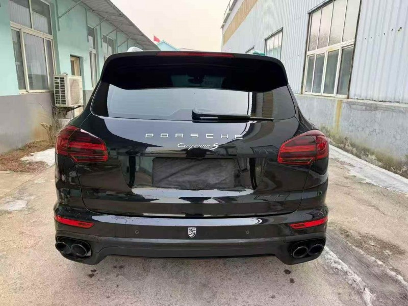 济宁17年保时捷卡宴7