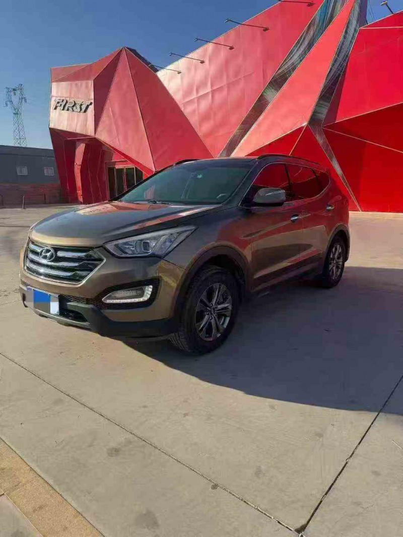 唐山13年现代新胜达3