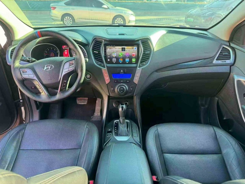 唐山13年现代新胜达4