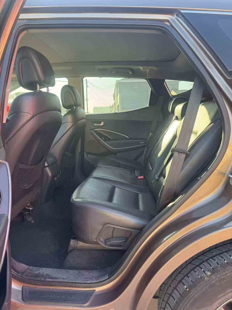 唐山13年现代新胜达6