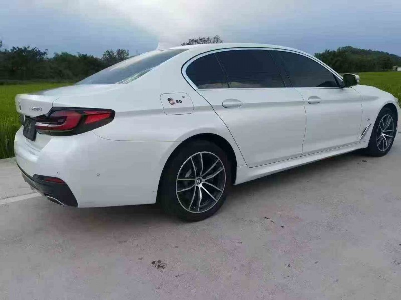 宁波22年宝马5系9