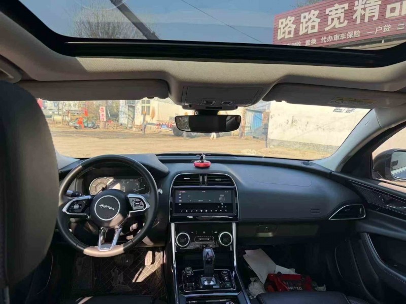 济宁21年捷豹XE8