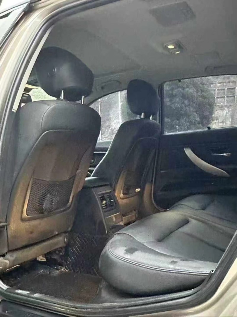 安顺15年宝马3系4