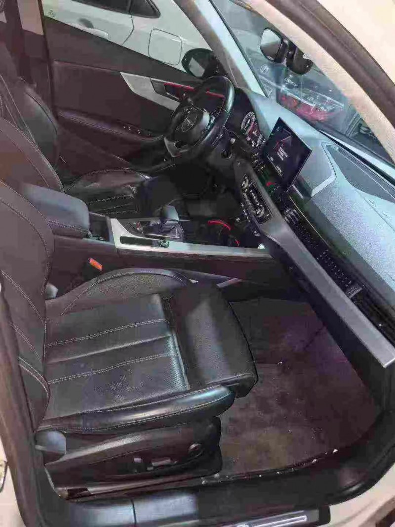 长沙23年奥迪A4L3