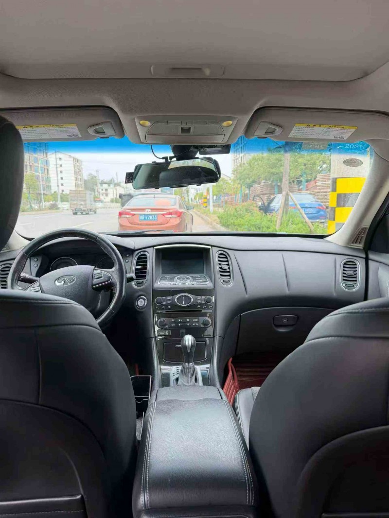 常德18年英菲尼迪QX506