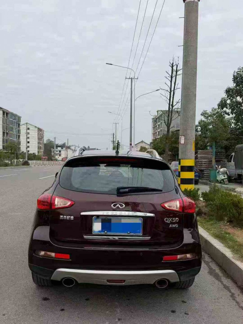 常德18年英菲尼迪QX509