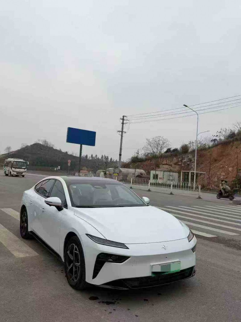 张家界25年东风奕派3