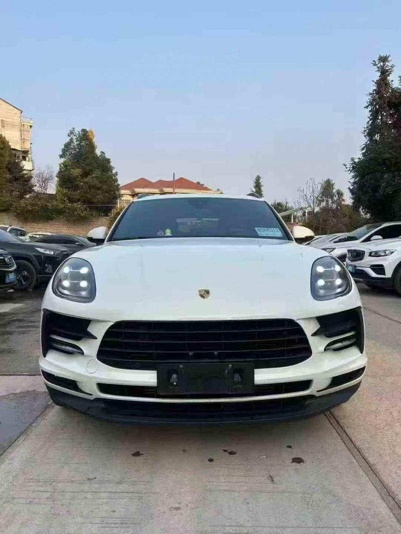 张家界19年保时捷Macan1