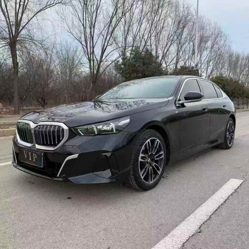 济宁24年宝马5系3