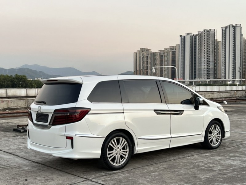 广州16年本田艾力绅7