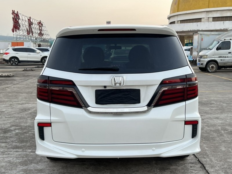 广州16年本田艾力绅8