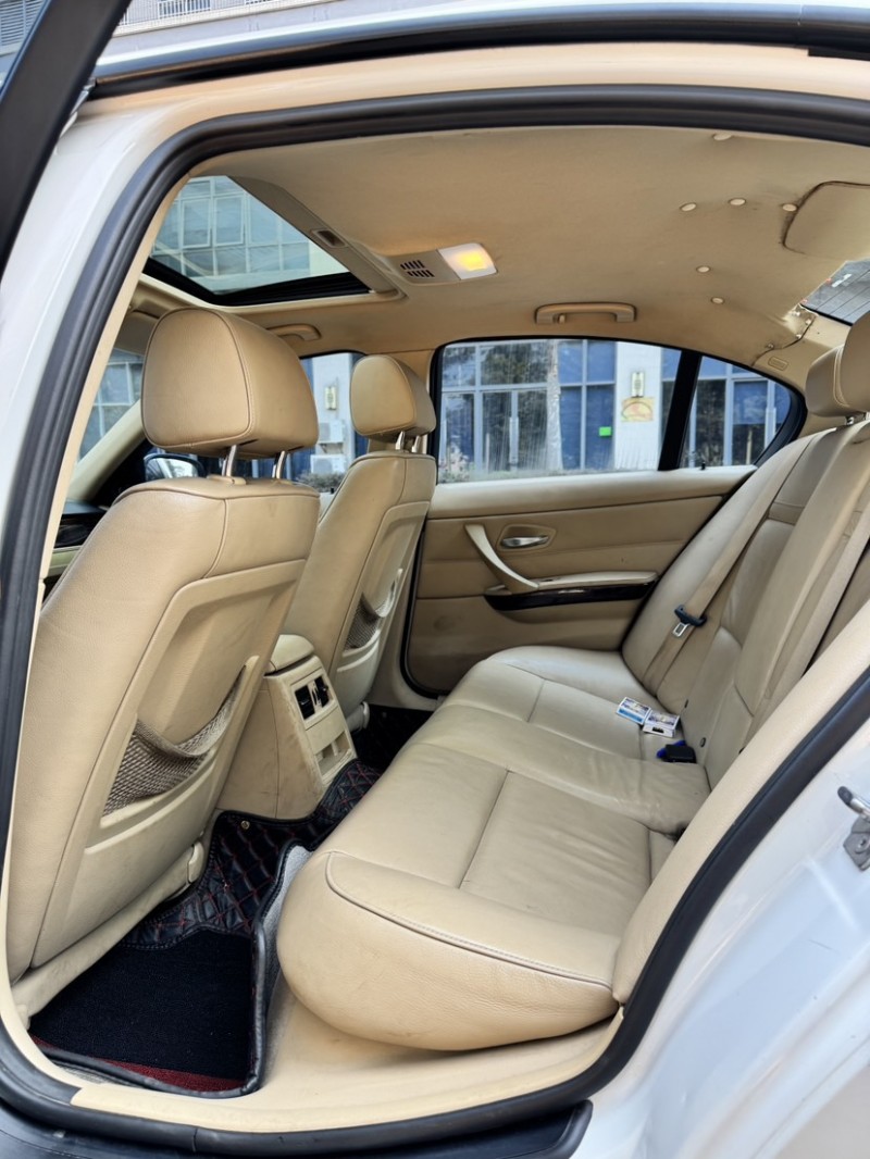 中山11年宝马3系9