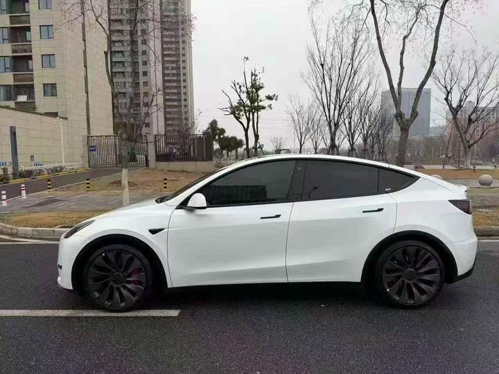 黄石23年特斯拉MODEL Y5