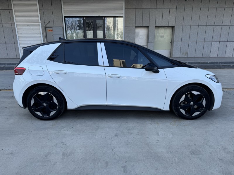 济宁25年大众ID4