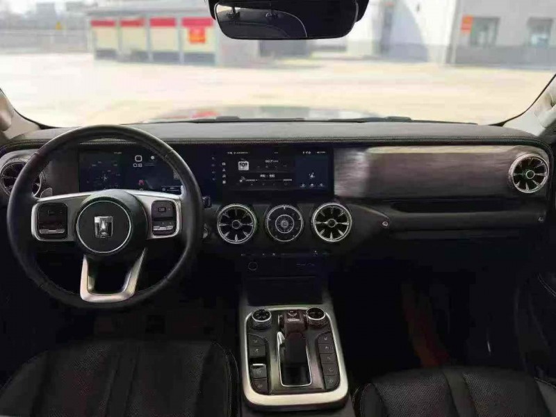 武威23年长城汽车坦克5