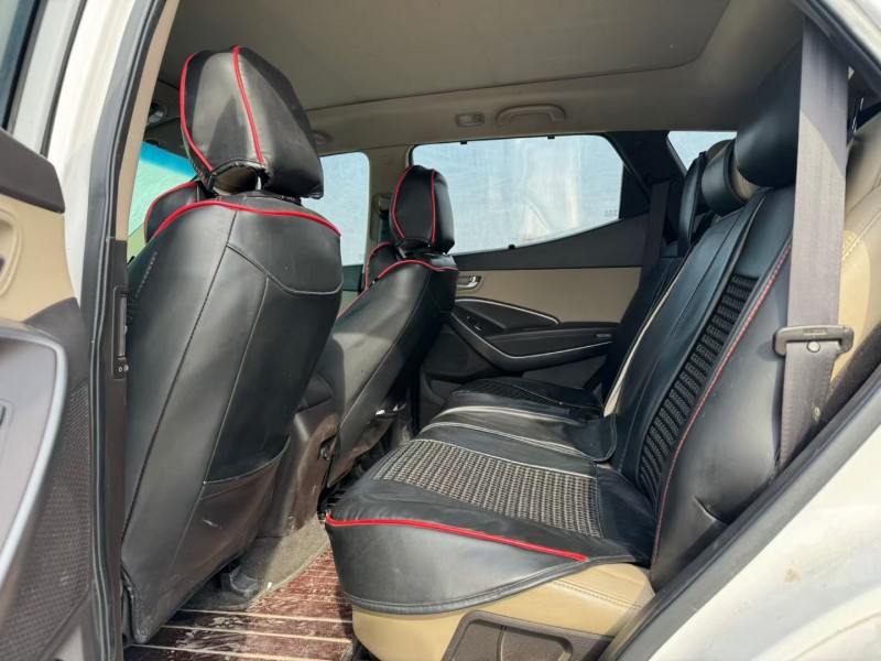 新乡13年现代新胜达4