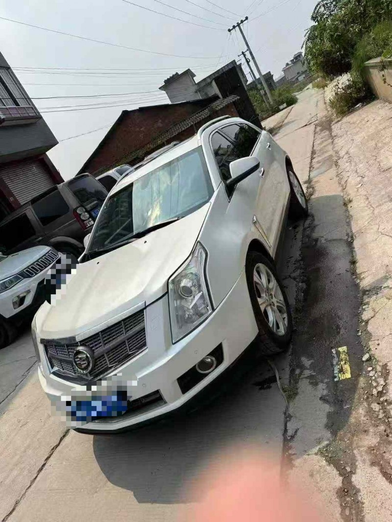 乐山15年凯迪拉克SRX2