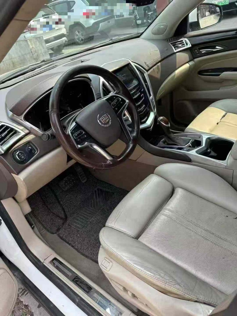 乐山15年凯迪拉克SRX3