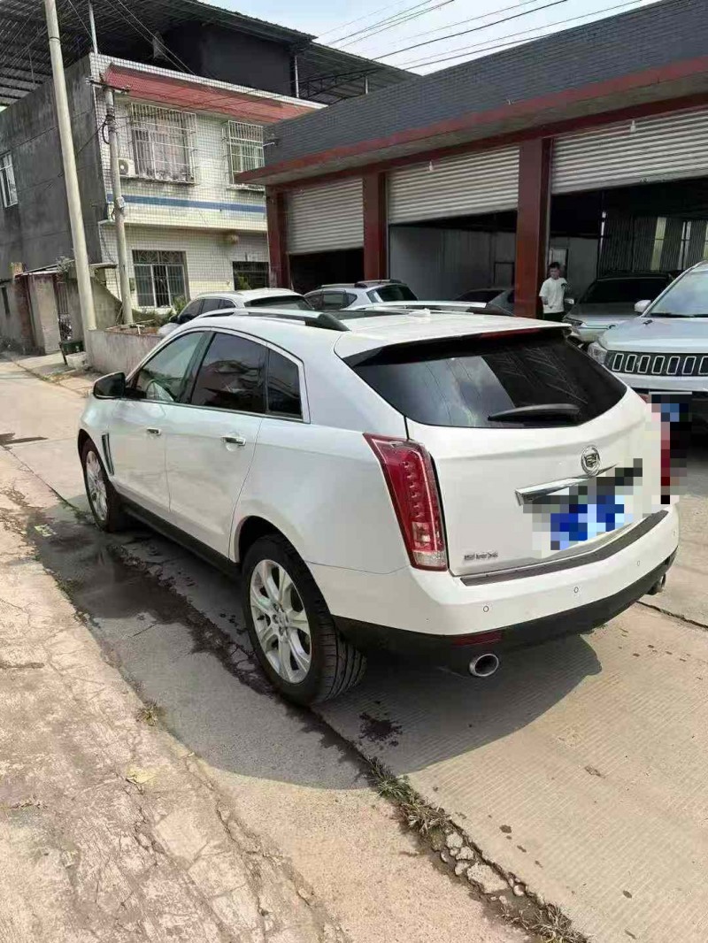 乐山15年凯迪拉克SRX6