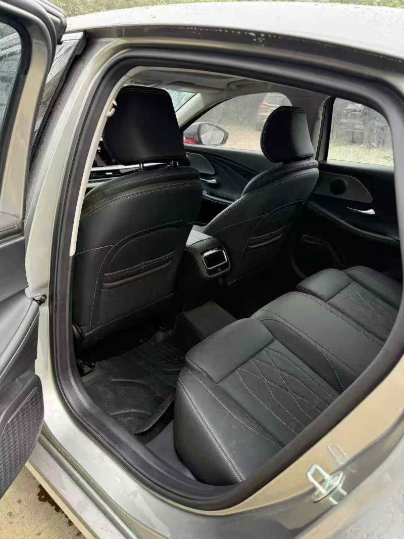 乐山24年奇瑞艾瑞泽4