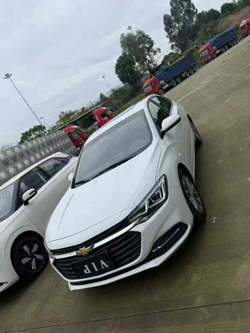 乐山21年雪佛兰科沃兹2