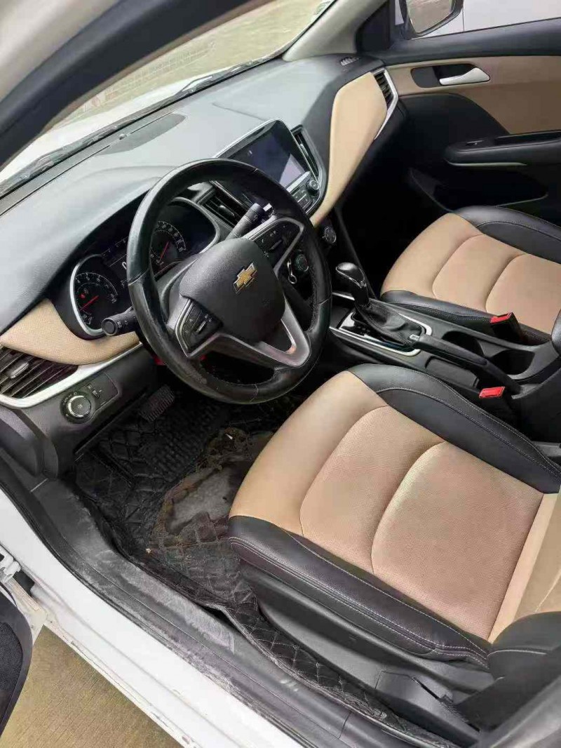 乐山21年雪佛兰科沃兹3