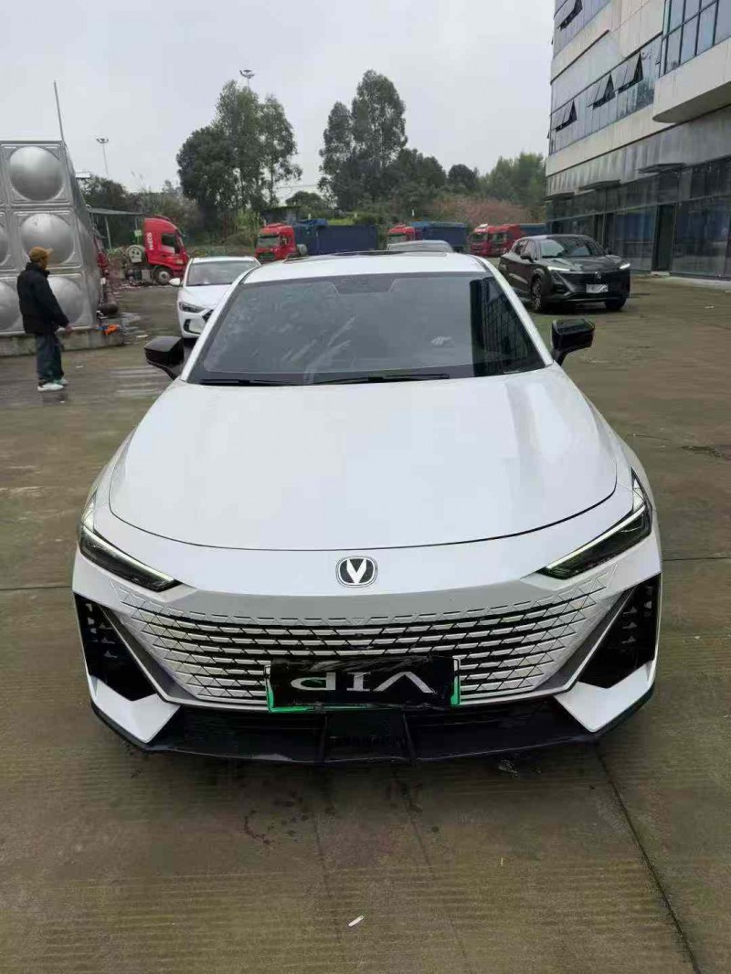 乐山23年长安汽车UNI1