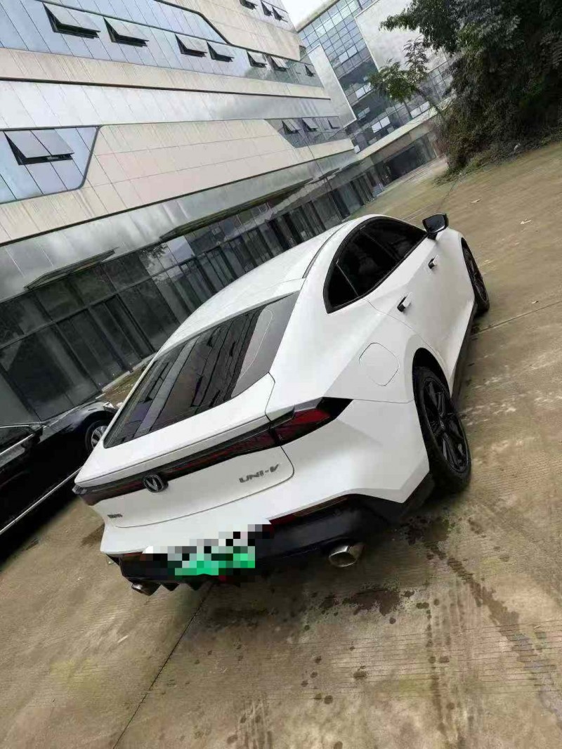 乐山23年长安汽车UNI6