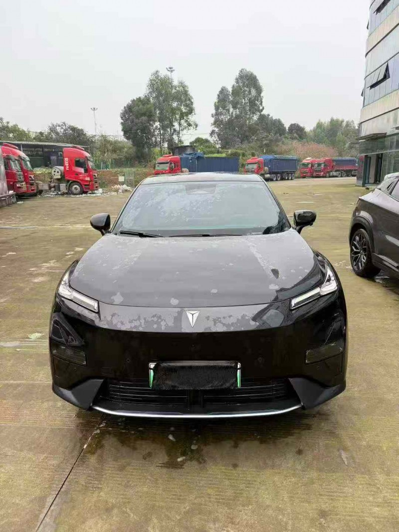 乐山25年长安汽车深蓝1