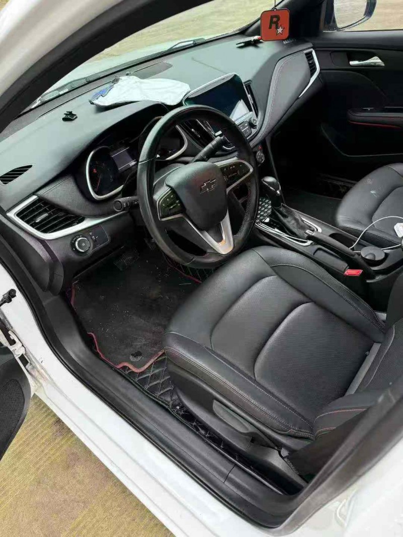 乐山21年雪佛兰科鲁泽3