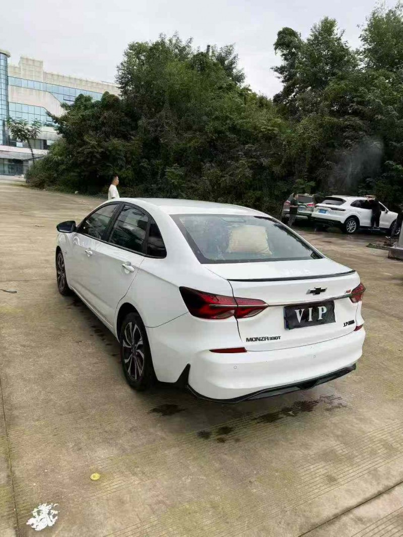 乐山21年雪佛兰科鲁泽5