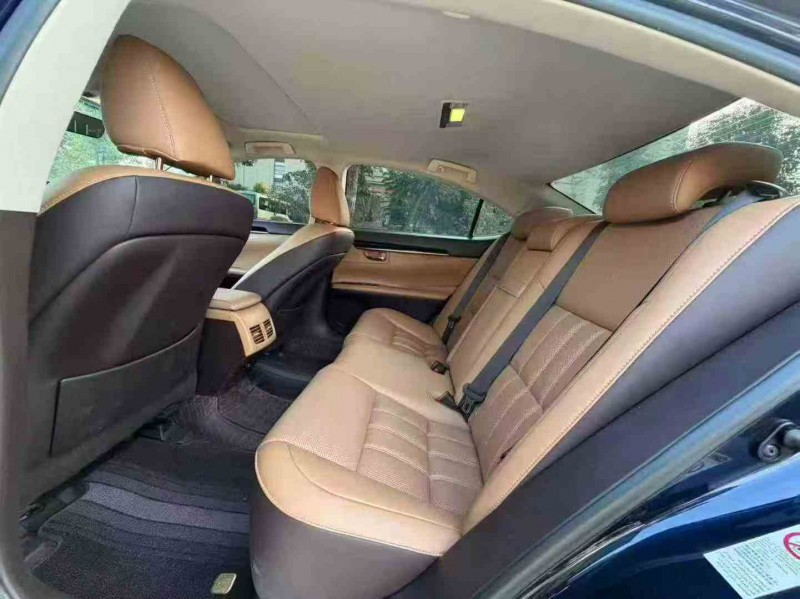 湛江17年雷克萨斯ES5