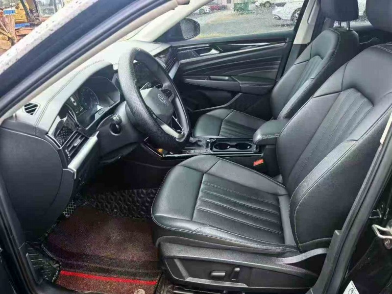 张家界22年大众迈腾8