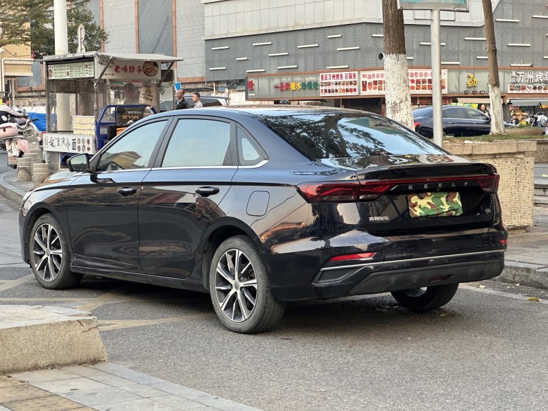 东莞22年吉利帝豪7